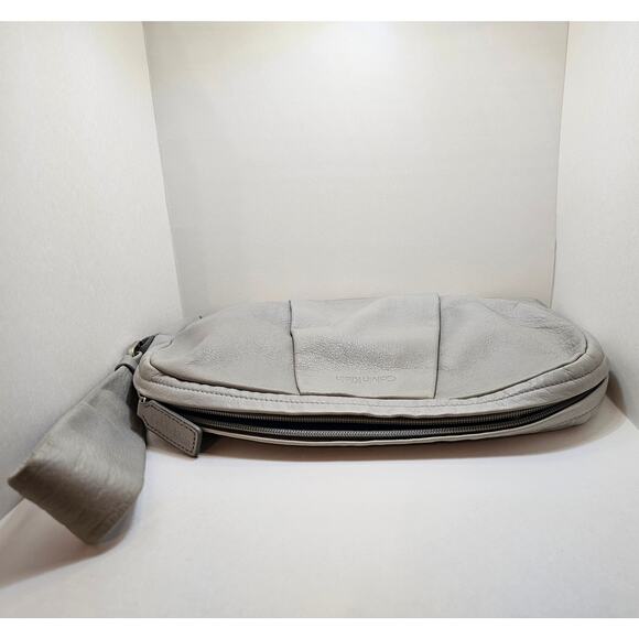 Calvin Klein Pebbled Leather Tote Bag With Wrist Strap - Picture 6 of 6